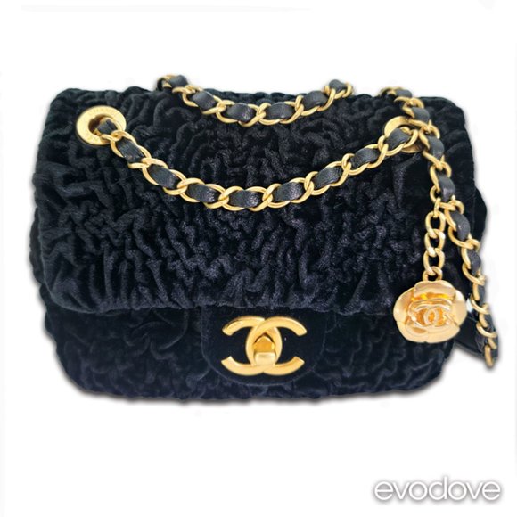 SOLD Classic Flap 2021 Cruse Collection Black & Gold Velvet Bag - Picture 11 of 16